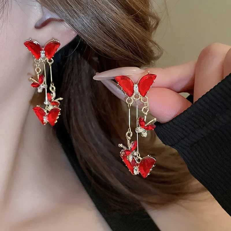 Red Crystal Butterfly Tassel Pendant Earrings for Women Fashionable Personalized Daily Accessory Party Jewelry Birthday Gifts Y250812