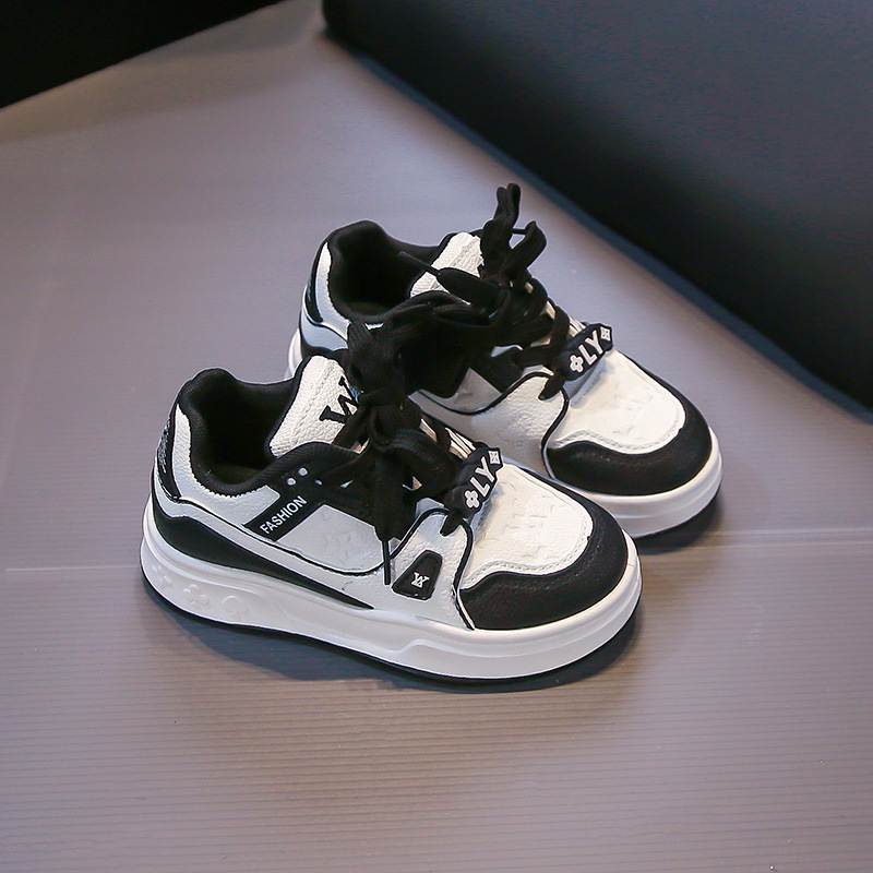 designer shoes 2025 new Children's breadboard shoes spring trendy brand sports shoes fashionable thick - soled shoes for boys medium and large - 