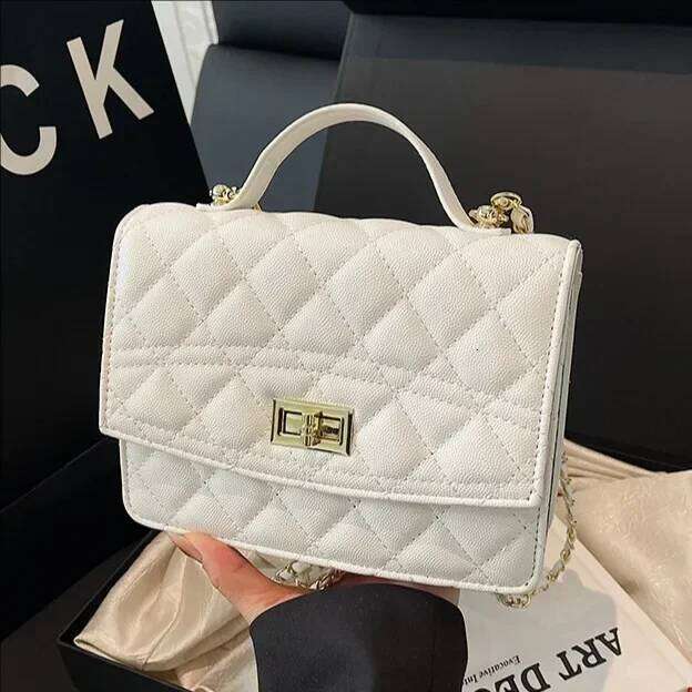 Hot Selling Highly Fashionable Women's Quilted Chain Handbag - Handheld & Single Shoulder Multifunctional Design Designer Bags