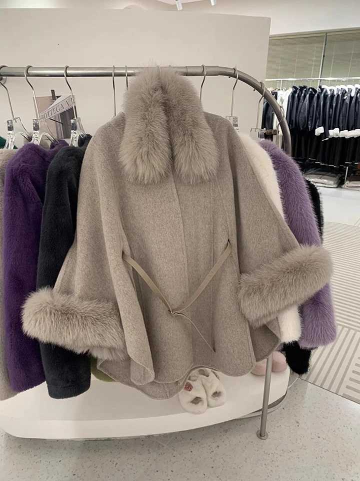 Autumn Winter Office Lady Elegant Women Winter Coats Batwing Sleeve Jacket Lady Warm Korean With Belt Women Party Coats Z250813