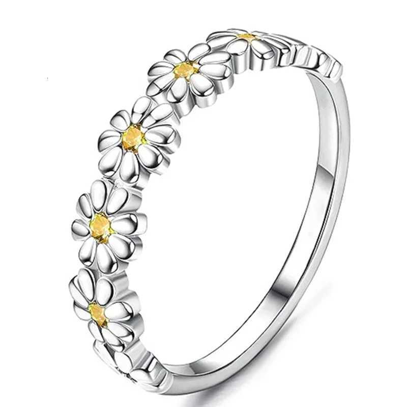 925 Sterling Silver Elegant Luxury Jewelry High-end Eternity Wedding Jewelry with Daisy Flower Design Ring for Women W250812