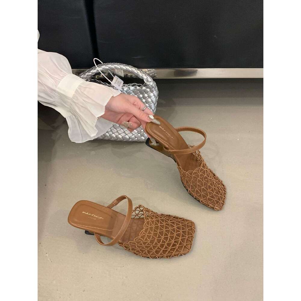 2025 Summer Fashion Casual Women's Breathable Black Woven Hollow Square Toe French Style Niche Designer shoe Wedge Slippers
