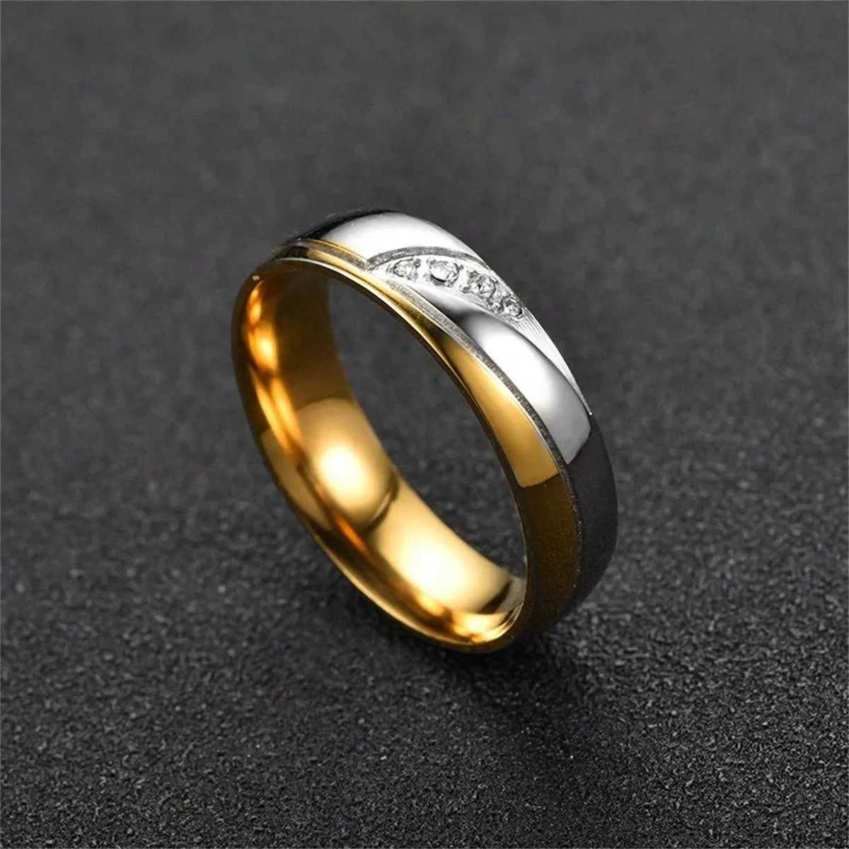 Fashion Stainless Steel Couple Rings For Men Women with Rhinestones Zirconia Rings Wedding Party Jewelry Valentines Day Gifts W250812