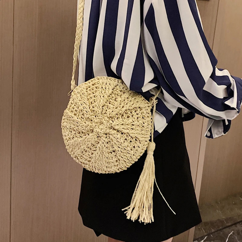 Summer Straw Shoulder Bags For Women Handmade Tassel Beach Travel Crossbody Bags Female Rattan Woven Clutch Handbag Purse 250809