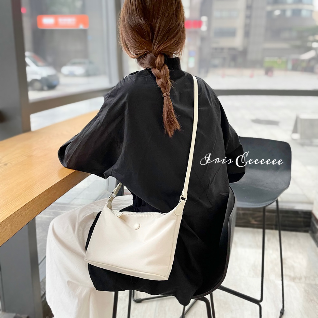 2025 Summer Lightweight Waterproof Nylon Fabric Underarm Single Shoulder Crossbody Small Bag for Women Korean Version Ins Style Dumpling Handbag ddmym