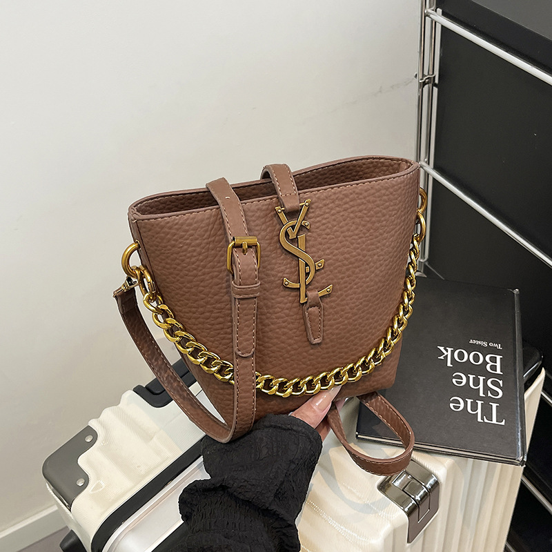 Designer bag free shipping hot Light luxury outdoor bucket bag simple and versatile vintage tote handbag