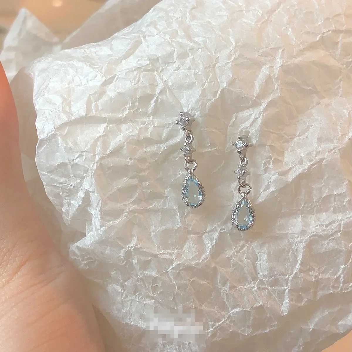 Korean High-end Blue Water Drop Zircon Earrings Niche Light Luxury Versatile Stud Earring Shiny Crystal Jewelry Accessories Y250812