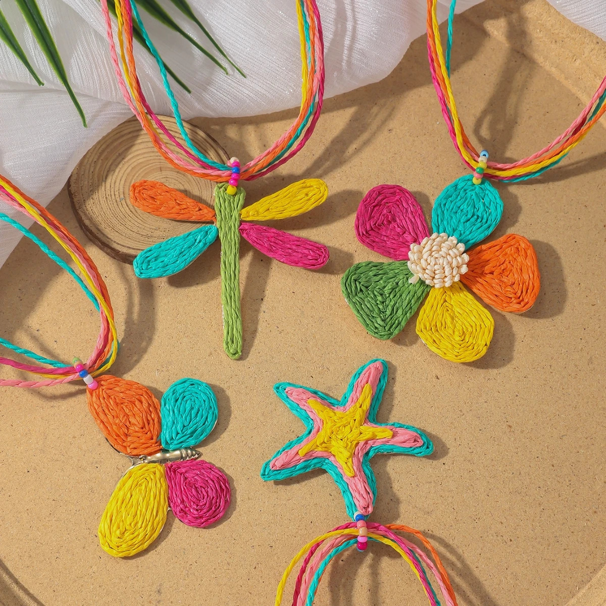 4pcs/set Handmade Colorful Raffia Butterfly Star Dragonfly Flower Pendant Necklace for Women Bohemia Elegant Rattan Knit Jewelry 250807