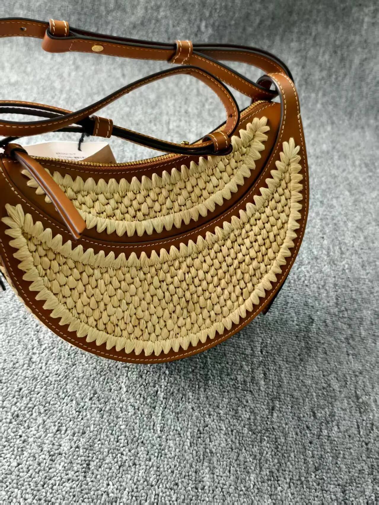 Hot Y2k Moon French Niche Design Single Premium Shoulder Crescent Handbag Women's Crossbody Saddle Bag high-quality