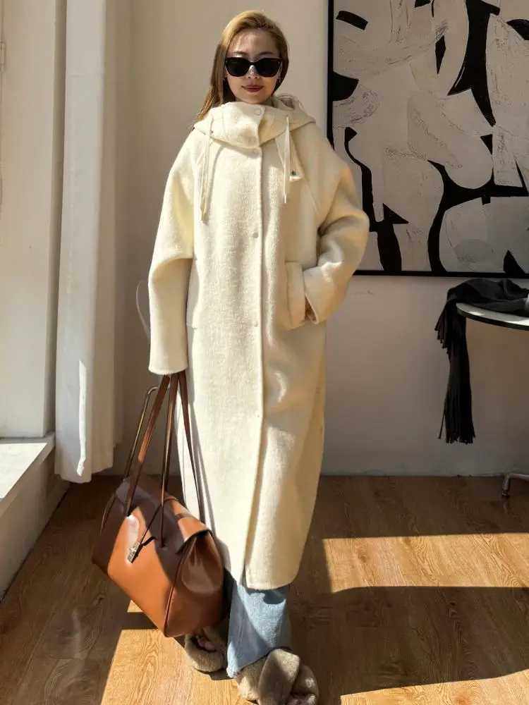 2025 Autumn And Winter Warm THiCK Hooded Lady Alpaca Woolen Blended JaCKets Womens Long Loose Wool Coats Z250813