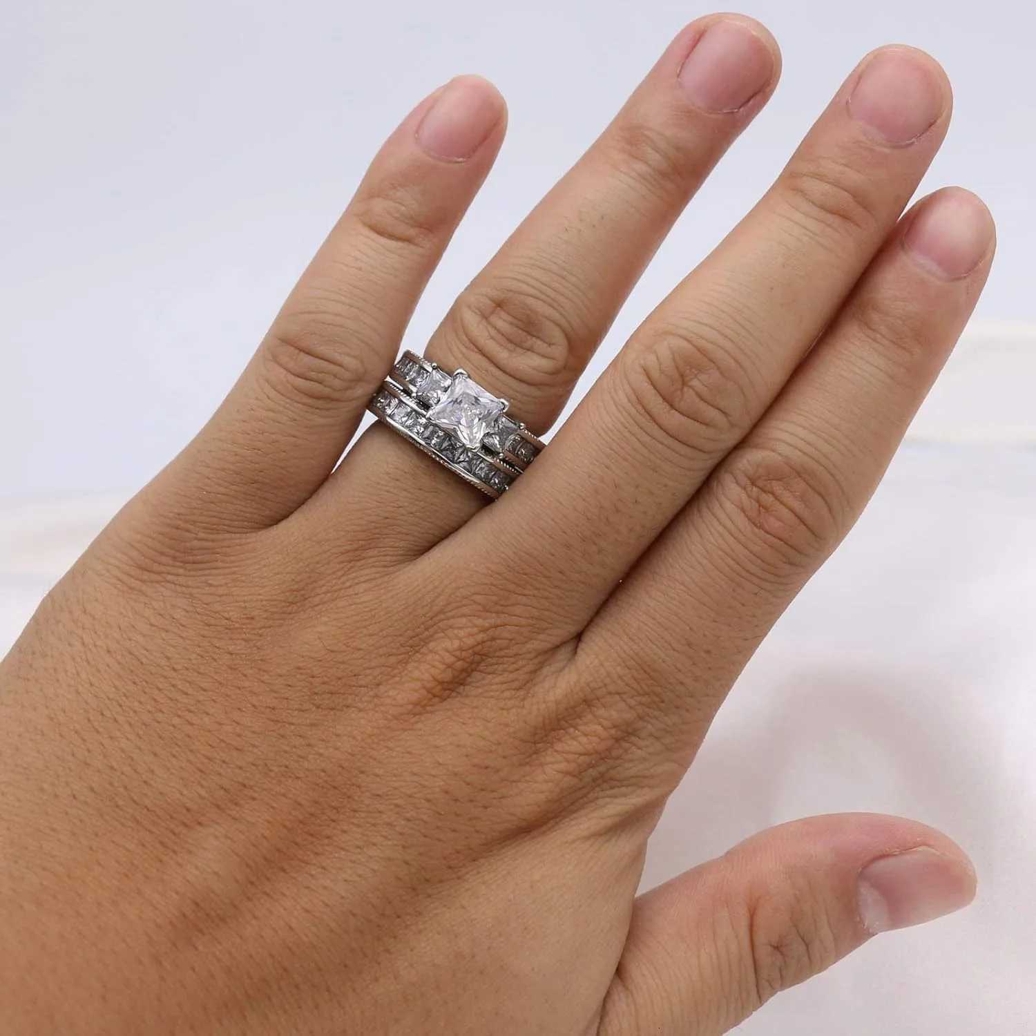 Fashion Couple Rings Mens CZ Stainless Steel Ring Women Square Cut Crystal Rhinestone Rings Set Wedding Engagement Jewelry W250812