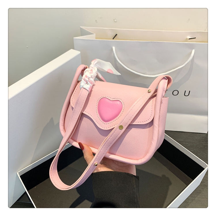 Cute Love Shoulder Bag Fashionable and Personalized Crossbody Bag Versatile PU Leather Mobile Phone Pouch Women Underarm Bags