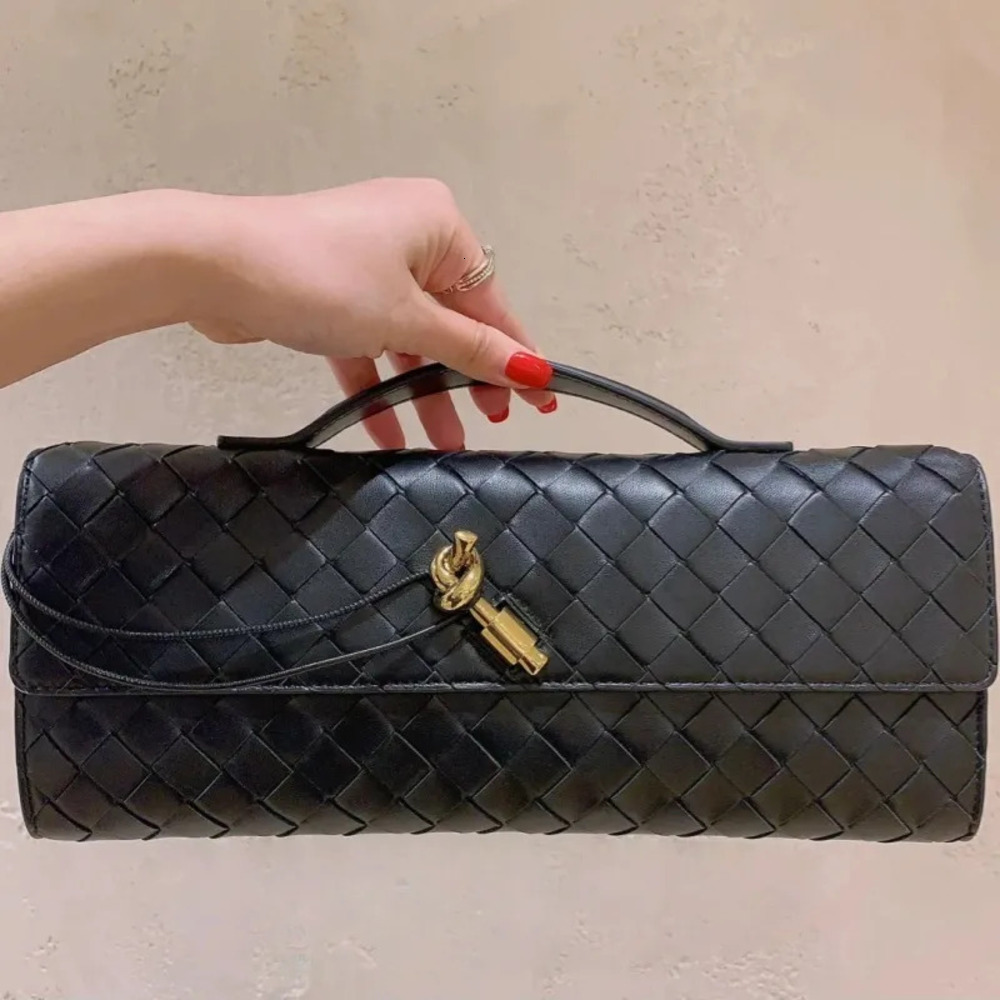 Designer clutch with genuine packaging box Andiamo fashionable new crossbody wallet dinner bag chain woven soft leather women's handbag 01