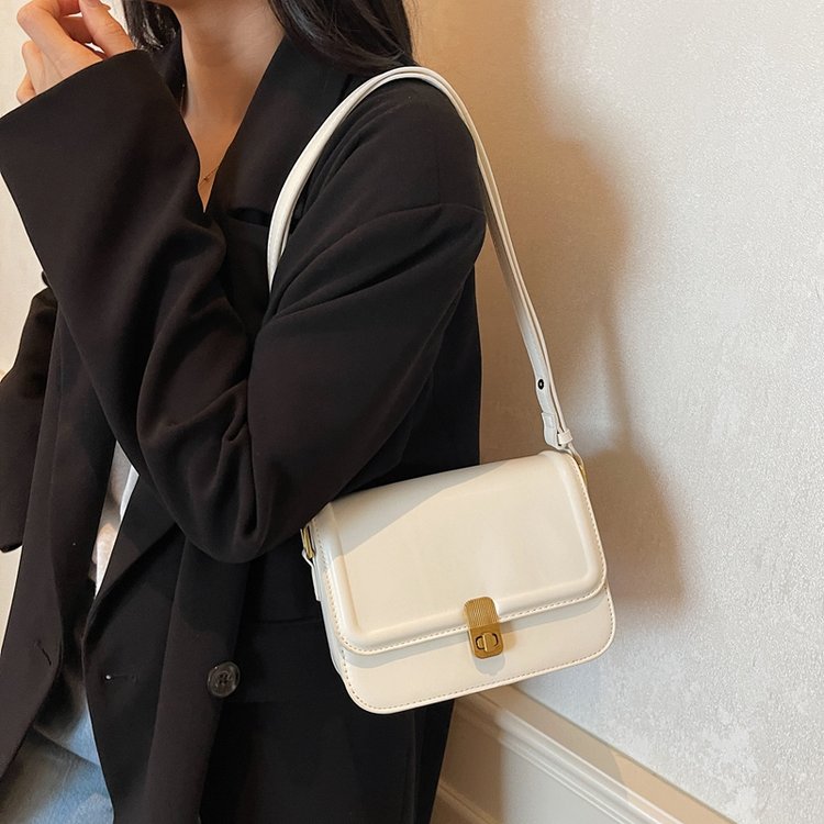 womens shoulder bag magnetic buckle design for autumn