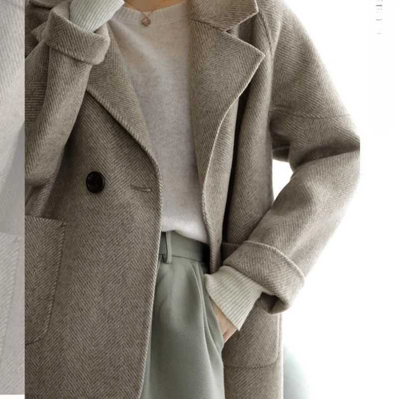 Womens Woolen Coat Autumn Winter New Style Simple Beige Single Button Hepburn Style Coat Elegant Female Outerwear Coat Z250813