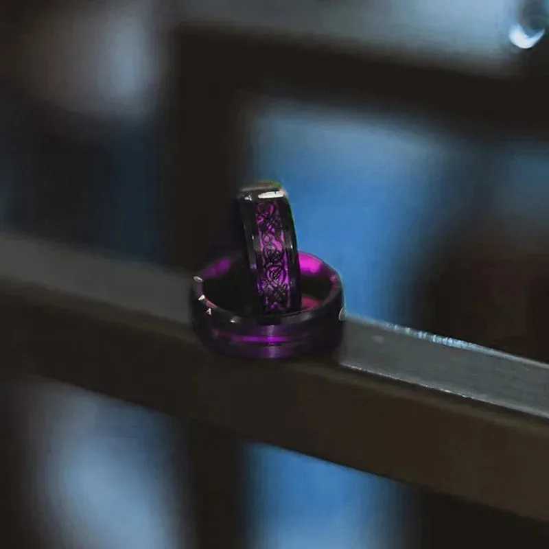 8mm Stainless Steel Celtic Dragon Rings For Men Inlay Purple Carbon Fiber Rings Wedding Band Jewelry Birthday Gifts W250812