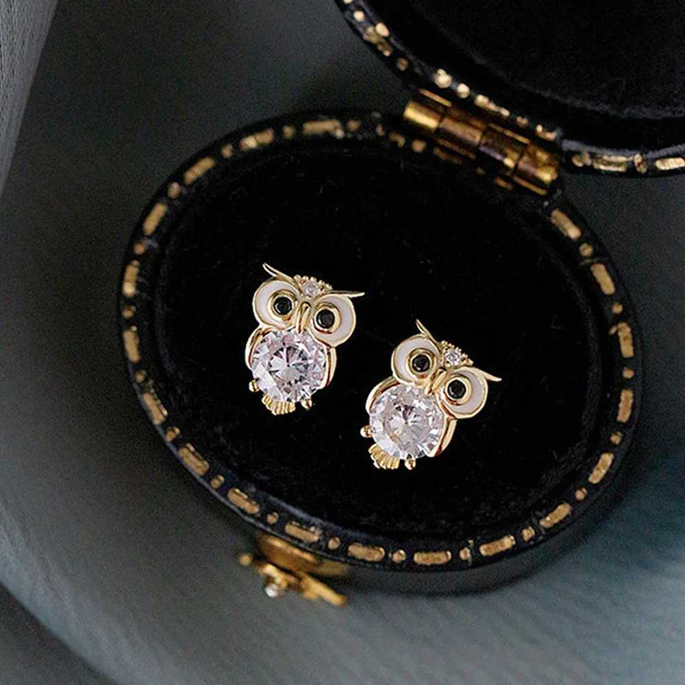 2025 New Cute Inlaid Zircon Owl Earrings Small and Exquisite Animal Creativity Advanced Womens Allergy Jewelry Y250812