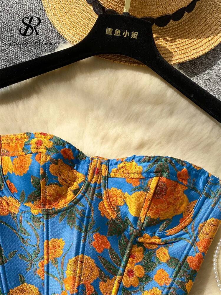 2025 sleeveless backless floral mini vest street trend wear strapless slim fit beach top new designer top