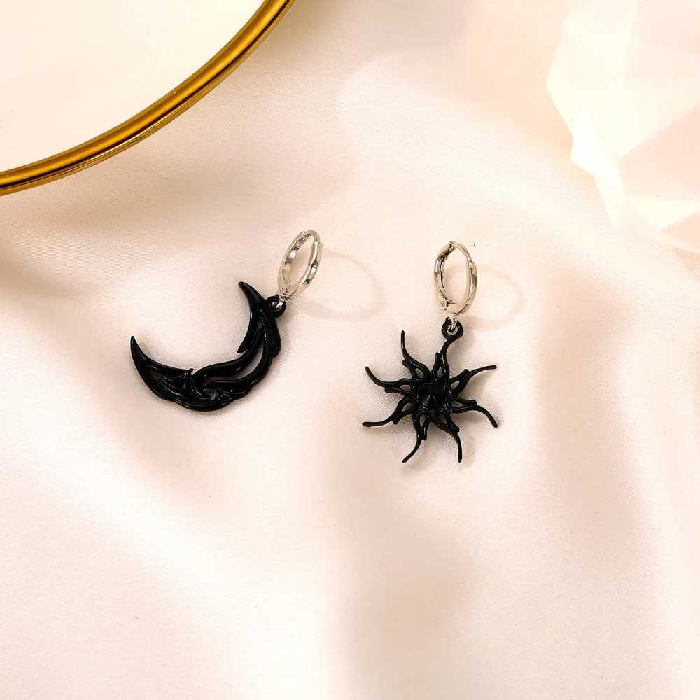 LATS New Sun Moon Dangle Earring Asymmetric Abstract Star Drop Earrings for Women Short Hollow Earings Brincos Fashion Jewelry Y250812
