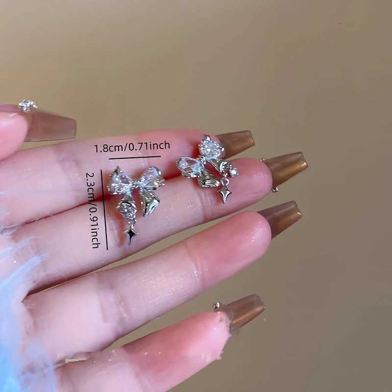1 Pair Elegant Bow Earrings Luxurious Zirconium Alloy Daily Wear Exquisite Earrings Women Simple Fashionable Jewelry Earrings Y250812