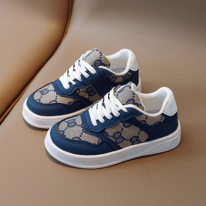 designer shoes Children's breathable mesh shoes summer new models Soft - soled sports shoes for girls casual skate shoes for boys and mesh baby shoes.