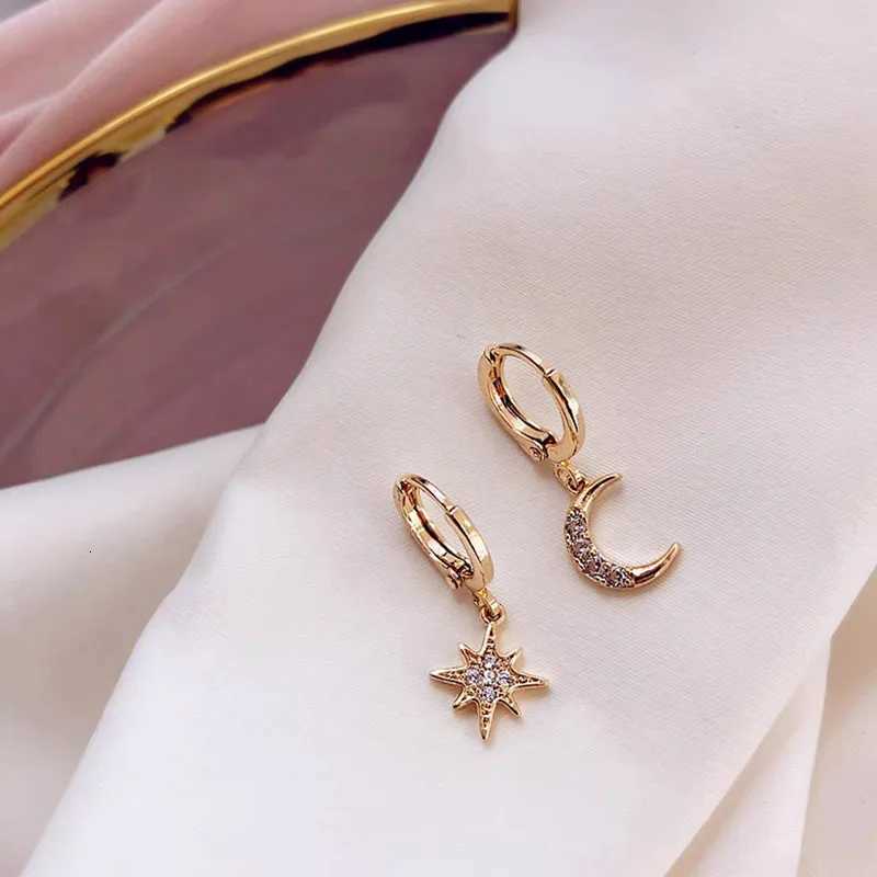VENTFILLE 925 Sterling Silver CZ Star Moon Asymmetric Hoop Earrings for Women Girls Gold Silver Color Party Jewelry Gifts Y250812