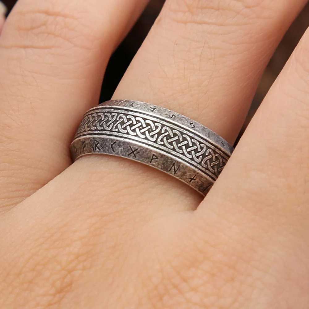 Fashion Vintage Simple Viking Rune Ring for Men Women Stainless Steel Nordic Celtic Knot Rings Couple Amulet Jewelry Wholesale W250812