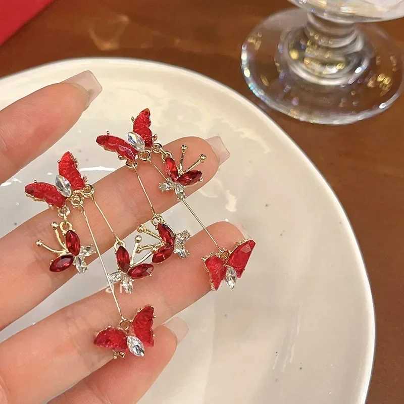 Red Crystal Butterfly Tassel Pendant Earrings for Women Fashionable Personalized Daily Accessory Party Jewelry Birthday Gifts Y250812