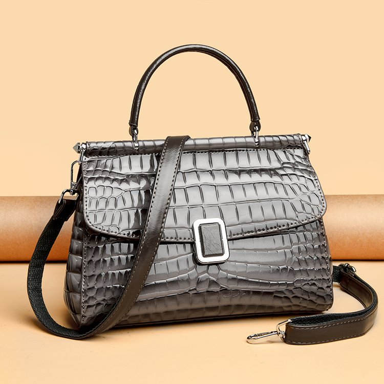 Luxury Black Crocodile Pattern Handbag with Shoulder Strap Elegant Tote for Women