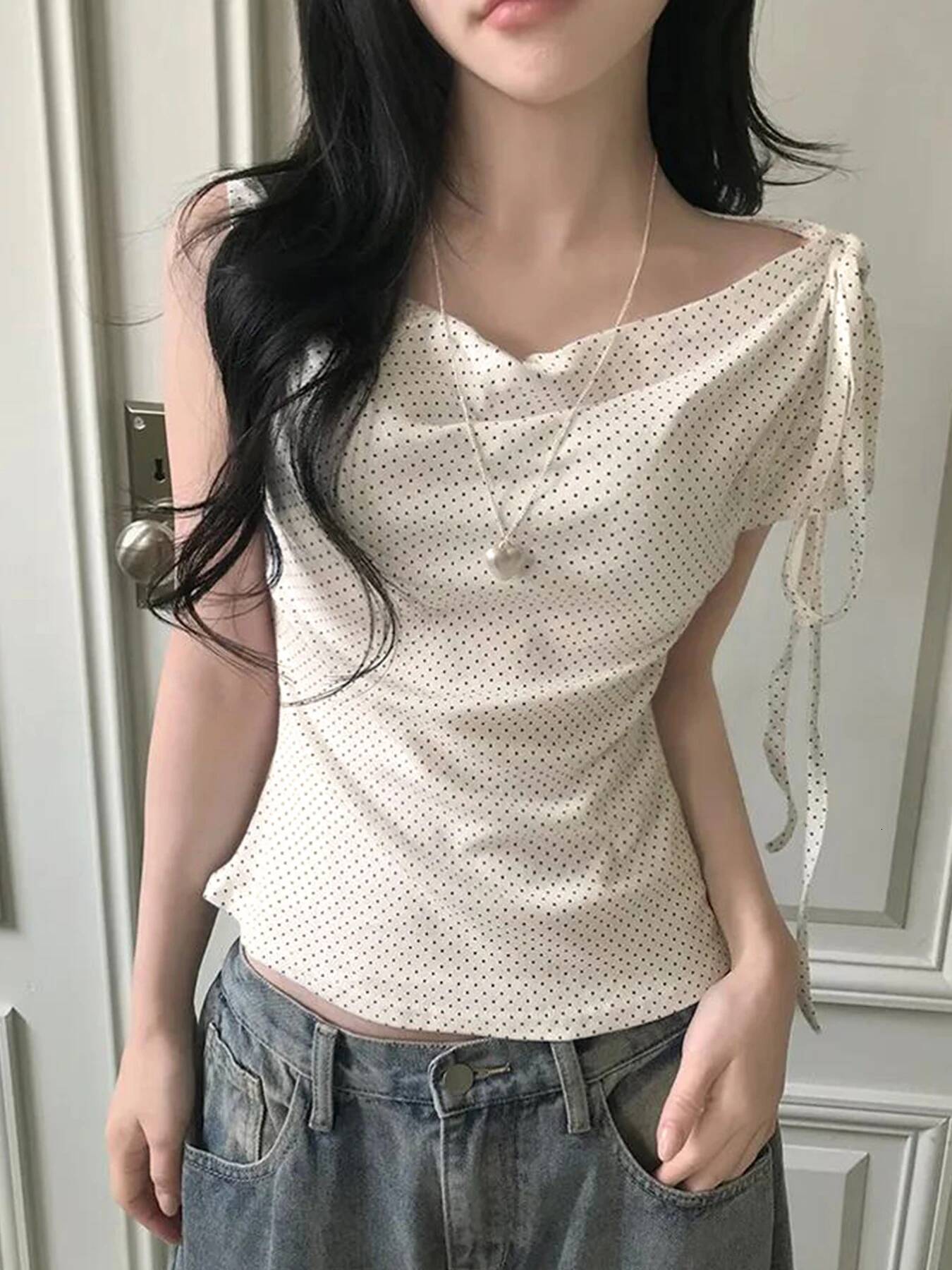 2025 design Fashion Polka Dot Printed Slim Fold Women's T-shirt Sweet, Cute and Unique Design Single Shoulder Summer Shirt Designer Top