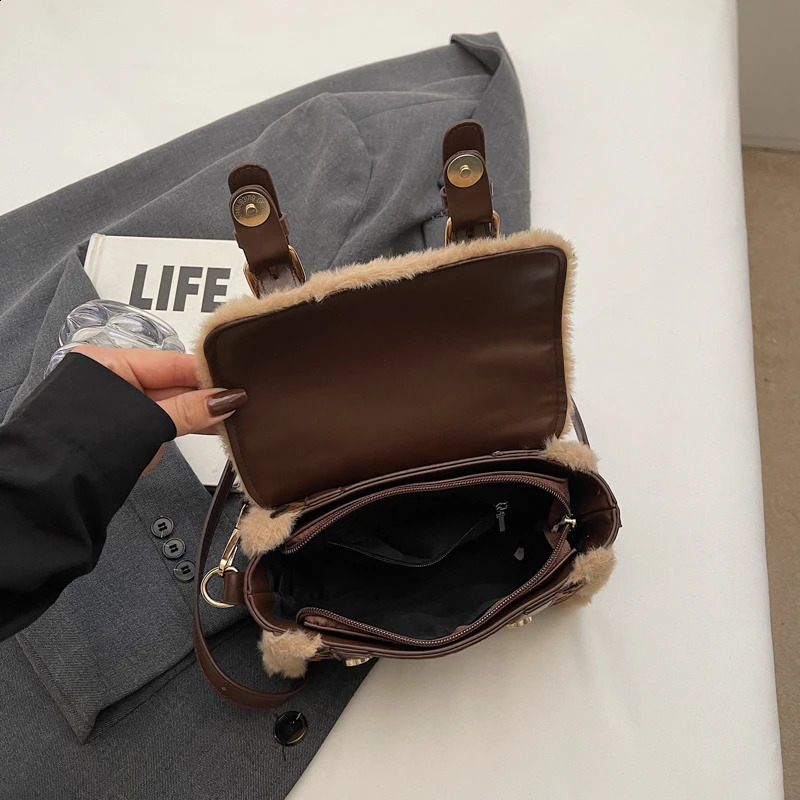 Small Square Bag Womens Shoulder Bag Leopard Printing Pu Leather Flap Messenger Bag Winter Faux Fur Handbag Brown 250809