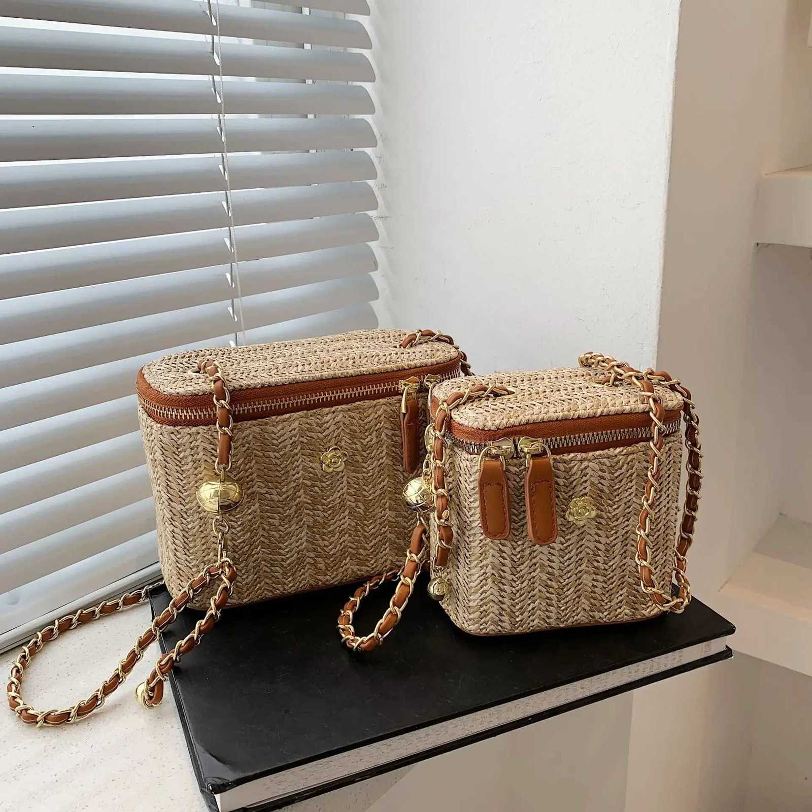 Mini Straw Bucket Crossbody bag For Women Summer Weave Womens Handbags And Purses Fashion Chain Simple Shoulder Bags Z250813