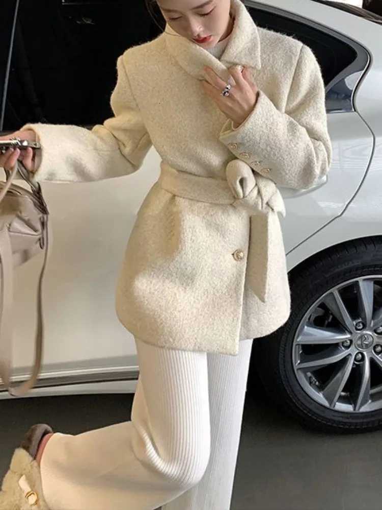 Small Fragrant Short Jackets Female Autumn Winter Korean Chic Niche Temperament Strap Women Tops Slim Woolen Coat Z250813