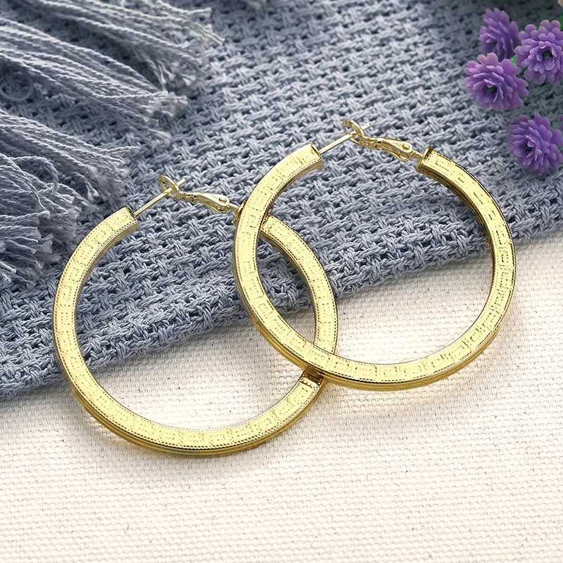 Huitan Trendy Pattern Flat Hoop Earrings for Women Big Circles Metal Gold Color Modern Fashionable Female Accessories Jewelry Y250812