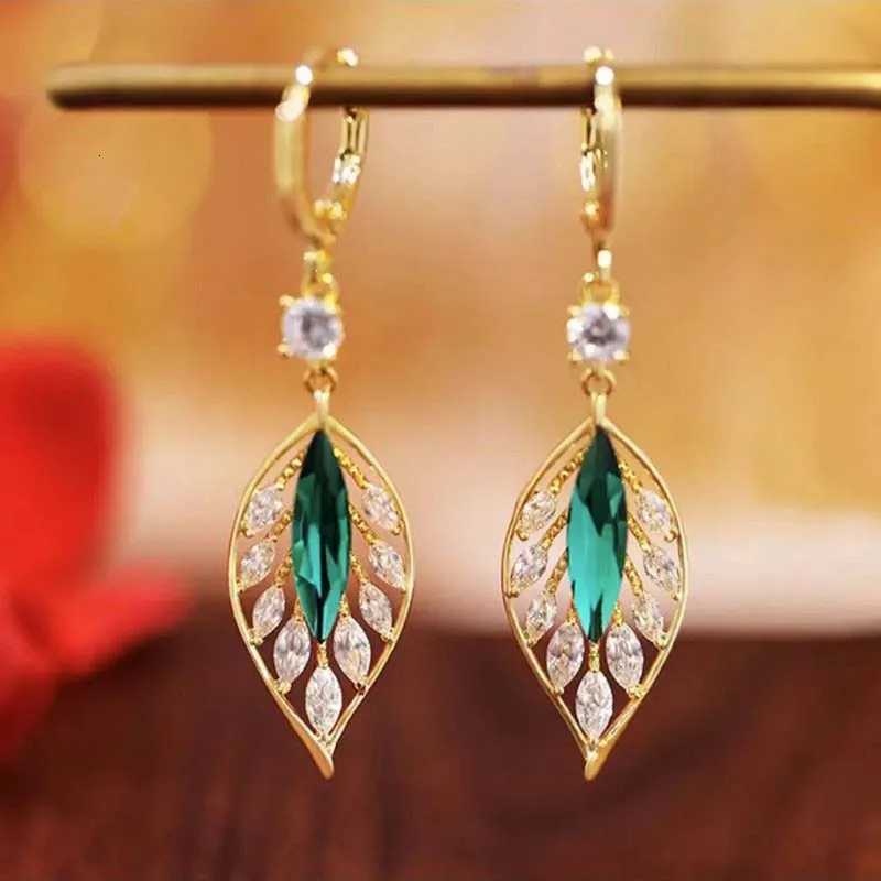 New Fashion Black Crystal Tassel Drop Earrings For Women Exquisite Micro Inlaid Cubic Zircon Leaves Earring Wedding Jewelry Y250812