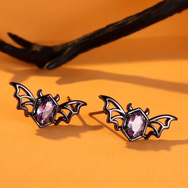 Fashionable Womens Luxurious Zircon Bat Ear Studs Minimally Designed Dark Personality Halloween Party Punk Earrings for Men Y250812