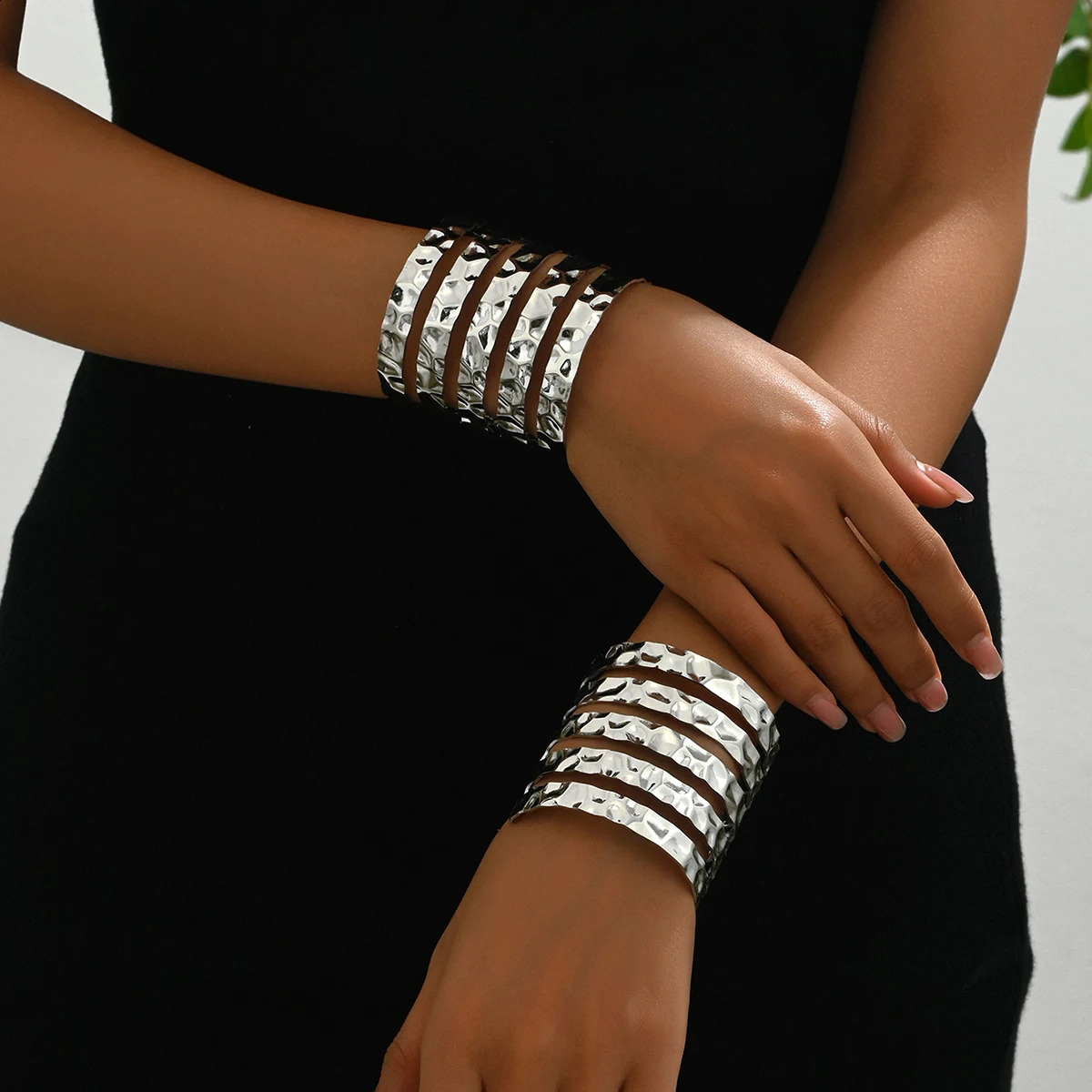 Obega 2 PCS Multilayer Wide Face Metal Cuff Bracelet For Women Punk Gold Silver Color Bracelet Exaggerated Party Jewelry 250812