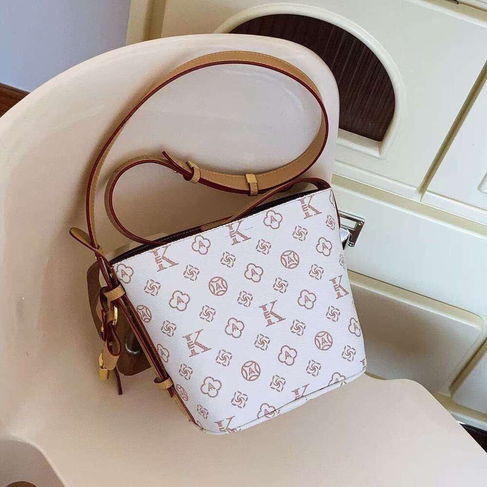 Gutiko White Three-Color Textured Bucket Fashion Handbag for Women 2025 New Large Capacity Crossbody Bag Trendy