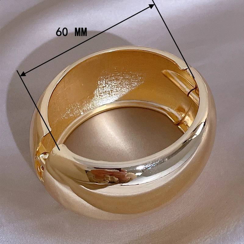 Punk Fashion Large Size Metal Wide Open Bangles for Women Statement Smooth Alloy Cuff Bangle Bracelets Jewelry Femme Accessories 250812