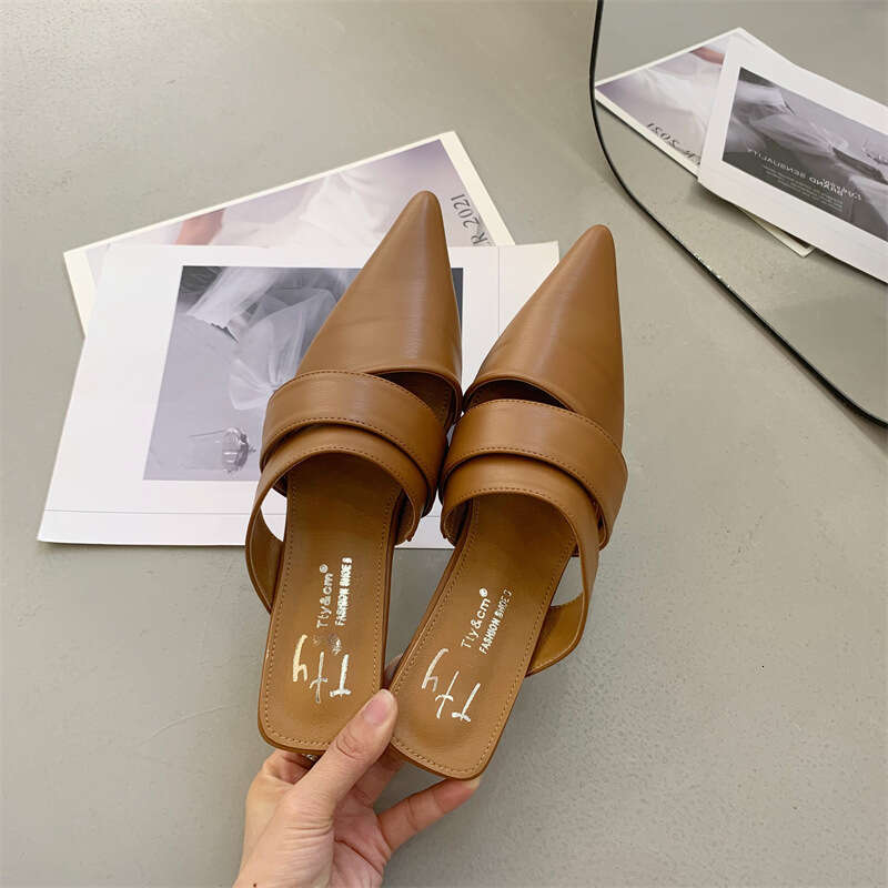 Tty Pointed Fashion Designer shoe Closed Toe Half Slippers 2025 Summer Korean Style Backless Single Shoes Thick Low Heel Hollow Out Sandals