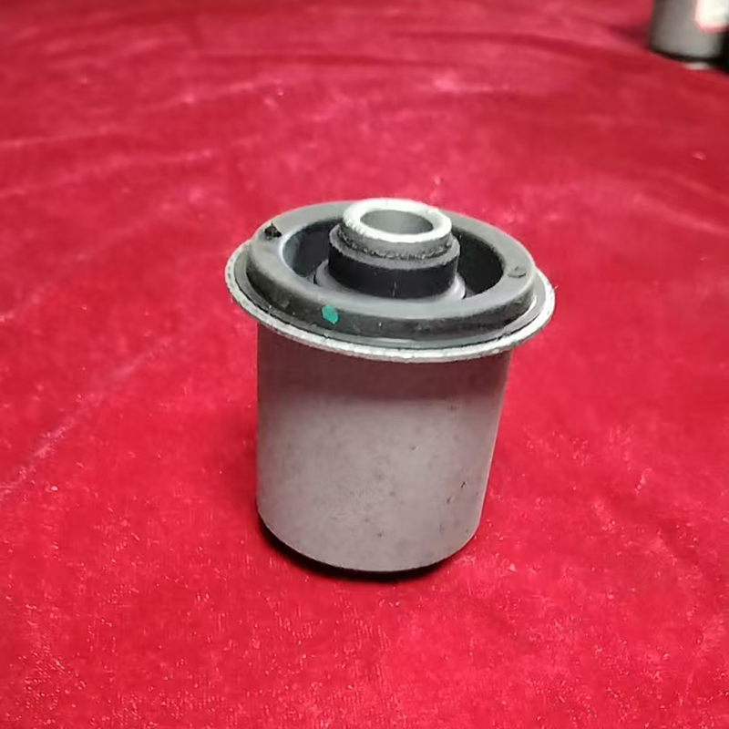 Engineered Rubber Bushing for Suspension - High-Quality Shock Absorber Sleeves Suitable for Suzuki
