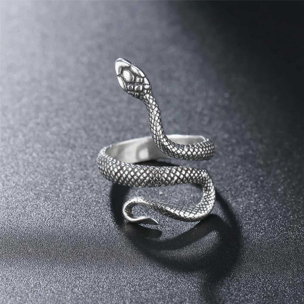 Retro Snake Python Ring For Men Women Silver Color Punk Gothic Alloy Open Ring Handmade Designer Jewelry Unisex Accessories Gift W250812