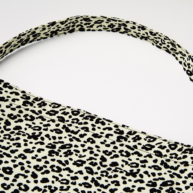 2025 New Designer Leopard Canvas Shoulder Bag Fashion Multi functional Women's Underarm Bag