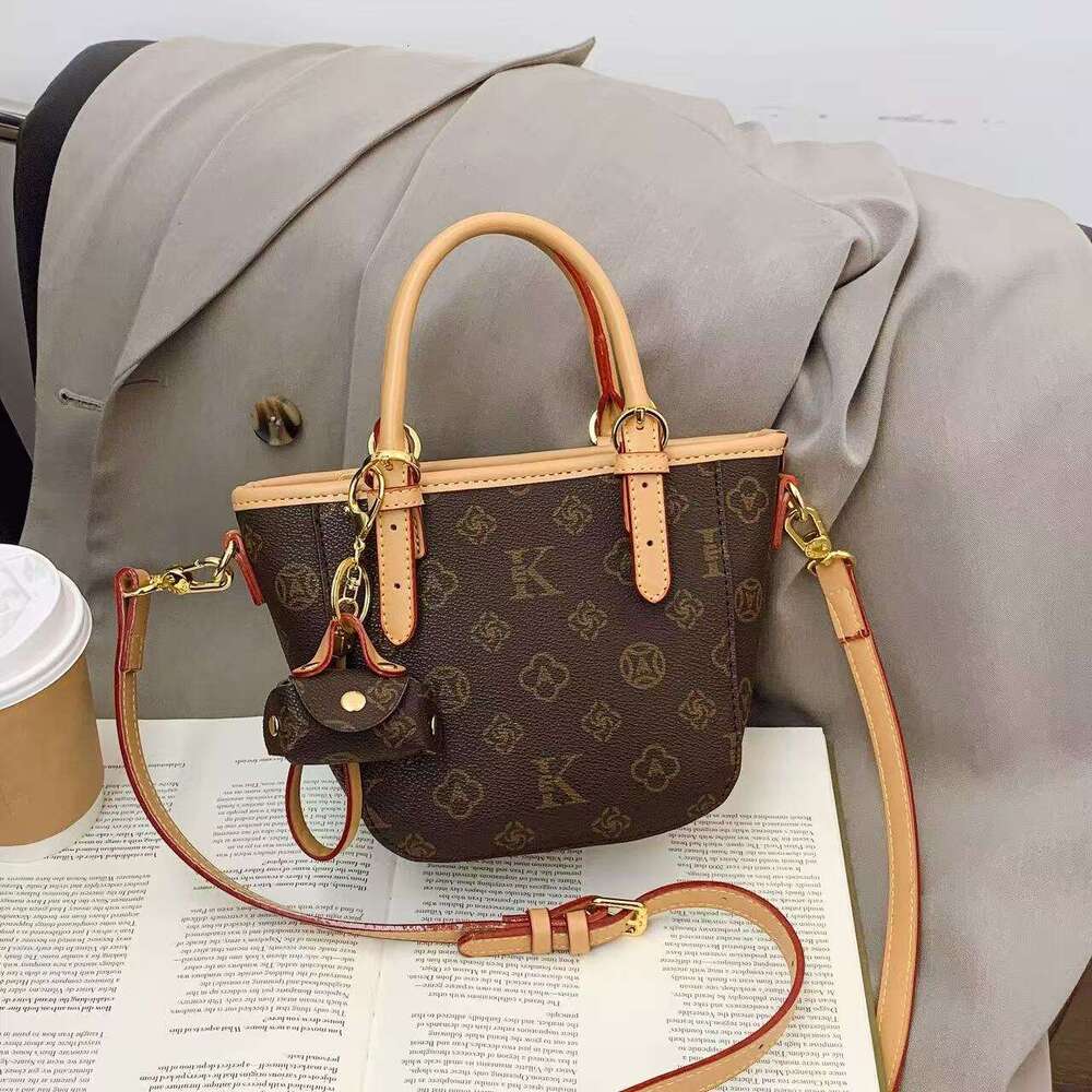 Gutiko New Women's High-Quality Texture Bucket Fashion Tote Versatile Basket Bag Single Shoulder Crossbody