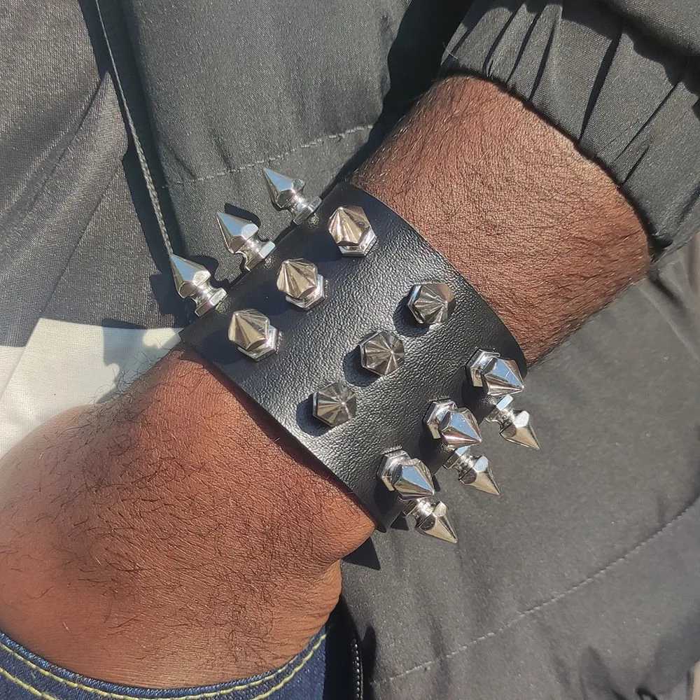 Vintage Leather Bracelets Punk Row Cuspidal Spikes Rivet Stud Wide Cuff PU Leather Punk Gothic Rock Unisex Goth Accessories W250813