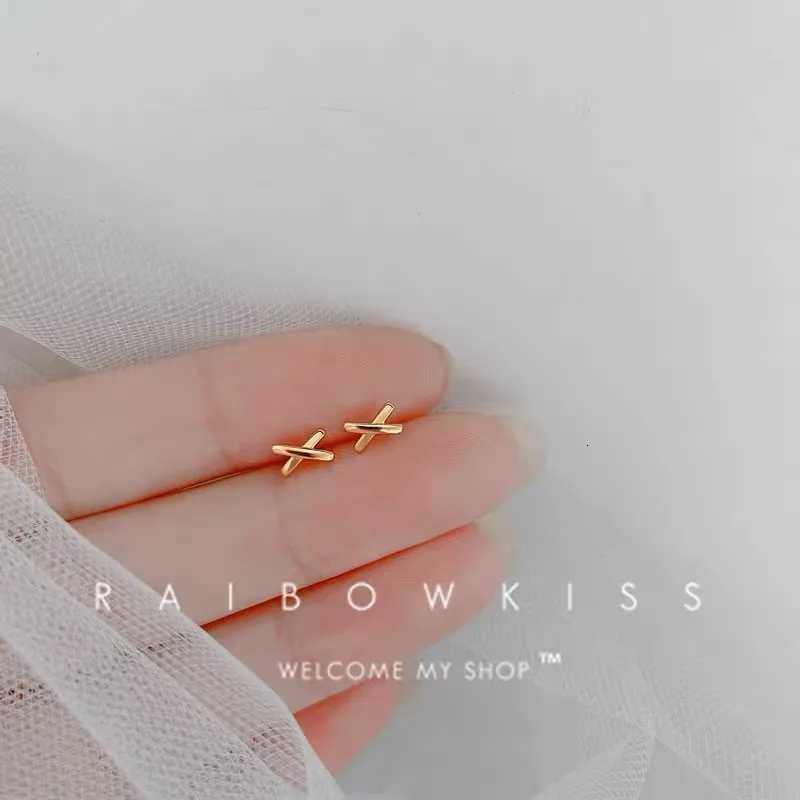 Mini Heart Earrings for Women Hypoallergenic Daily Wear Minimalist Cute Star Stud Earring Girls Fashion Pierc Jewelry Gifts Y250812