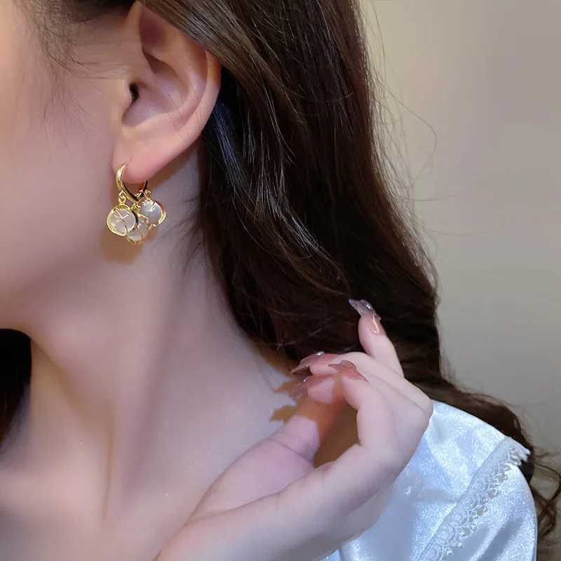 LATS Unique Temperament Light Luxury Opal Earrings Copper Alloy High Sense Dangle Earrings New Design Fashion Jewelry for Women Y250812
