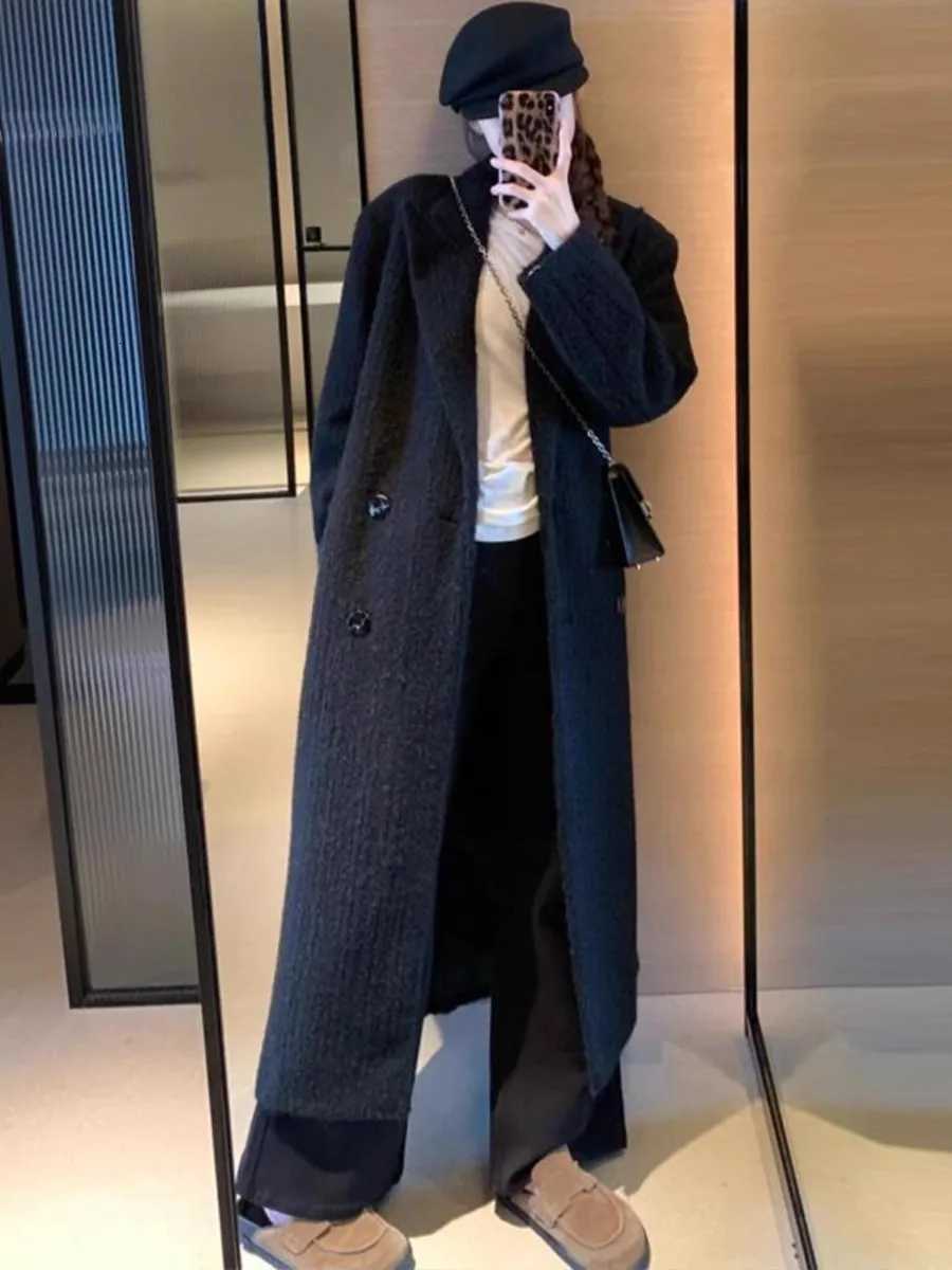 Mauroicardi Winter Extra Long Black Thickened Warm Soft Fluffy Wool Blends Coat for Women Double Breasted Chic Woolen Overcoat Z250813
