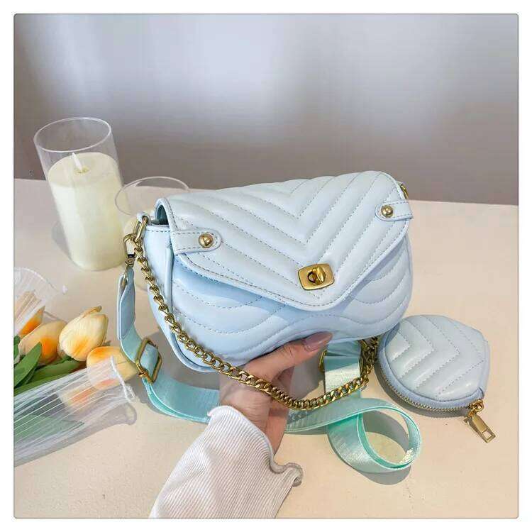 Hot Selling New Soft Leather Shoulder Bag Niche Design Crossbody Purse For Women Hand Carry Versatile Designer Bags