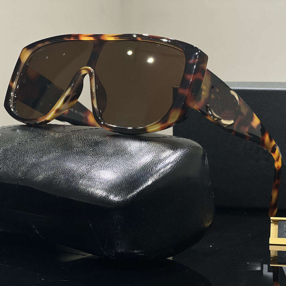 Sunglasses Designer Square Classic Fashion Runway Style Luxury And Personalized Outdoor Multifunctional